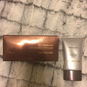 Hourglass immaculate liquid powder foundation
